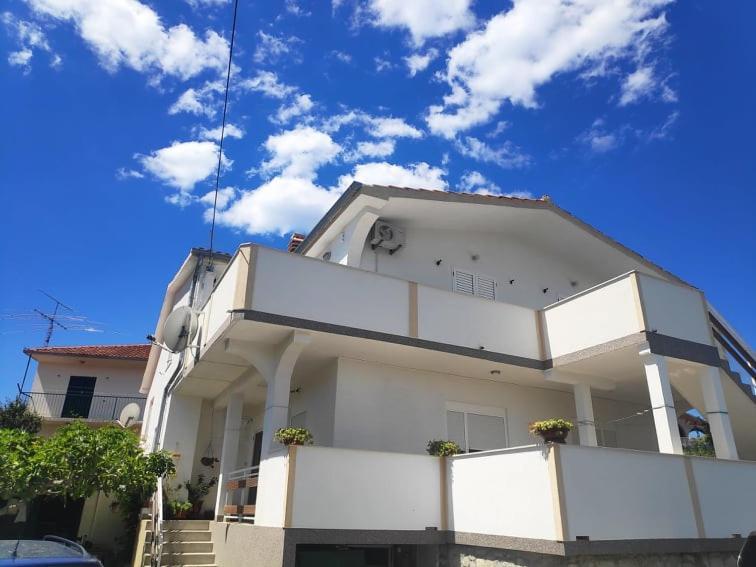 Apartmani Lucica Йезера Екстериор снимка