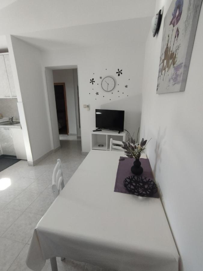 Apartmani Lucica Йезера Екстериор снимка